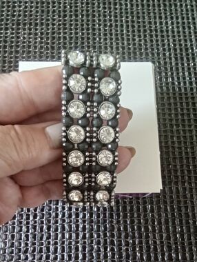 Lia Sophia Crystal Bling Black Stretch Bracelet S